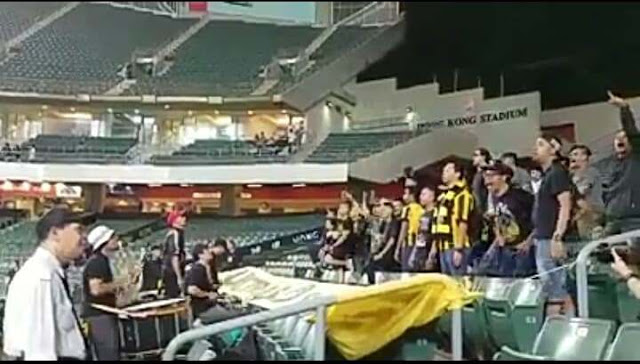 TMJ Tidak Rasa Sakit Hati Dengan Chant Ultras Malaya, Tetapi Mahu Jumpa Budak Topi Merah? TMJ Tidak Rasa Sakit Hati Dengan Chant Ultras Malaya, Tetapi Mahu Jumpa Budak Topi Merah?
