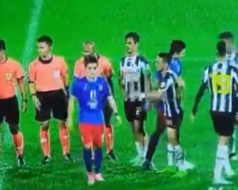 (VIDEO) Nazmi Tidak Bersalaman Dengan Pemain Pahang & Dikenakan Tindakan Amaran Keras!