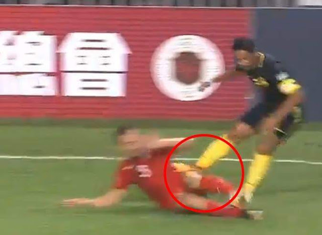 Skuad Malaysia Tewas 2-0 Dengan Hong kong, Kad Merah Dari Safiq Rahim Sengaja? Skuad Malaysia Tewas 2-0 Dengan Hong kong, Kad Merah Dari Safiq Rahim Sengaja?